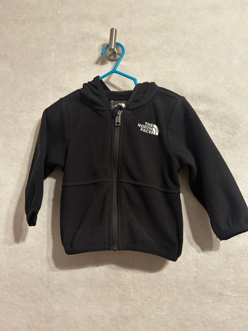 The North Face Baby Fleece Jacket in Black size 6-12 moth cozy warm toddler